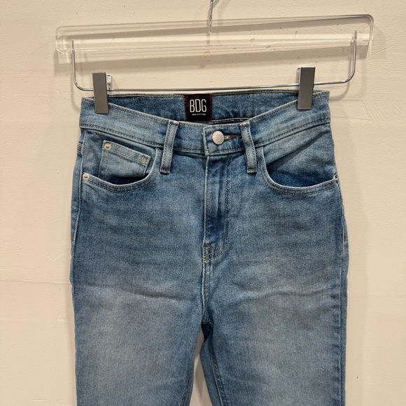 Urban Outfitters BDG Girlfriend High Rise Cropped Jeans Size 25 Cotton - Picture 3 of 9